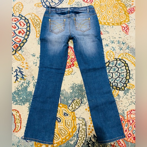 CATO Jeans. Size 8 - Picture 4 of 5